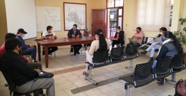 Municipio y Junta de Padres acuerdan entrega de “bono o canasta estudiantil” en Tarija