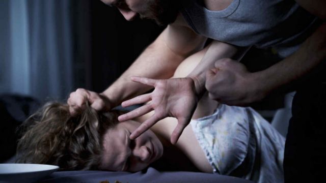 Joven de Yacuiba es salvada de golpiza de su concubino 