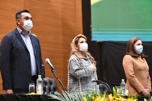 Gobierno asegura sucesión en noviembre, o diciembre si hay segunda vuelta