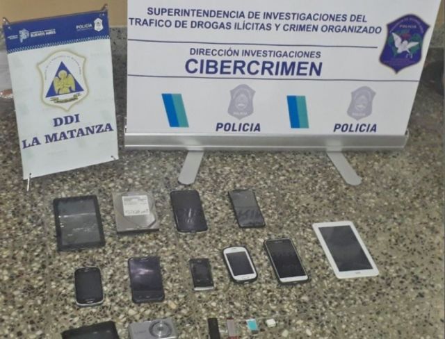 Subió fotos sexuales de sus hijas y  lo detienen 