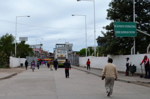 Migración refuerza el control en Yacuiba, Bermejo y Villazón ante rebrote de Covid en Argentina