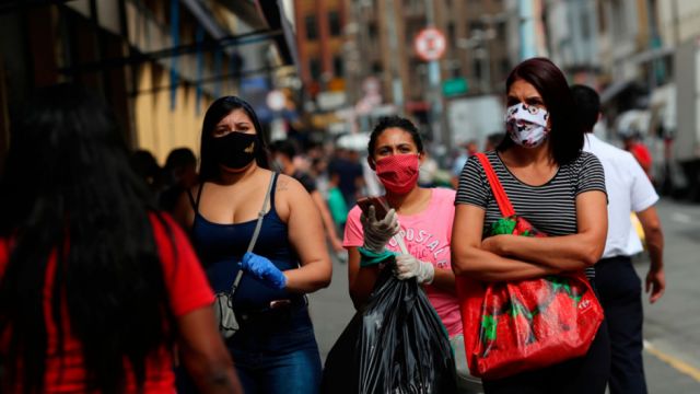 OMS reporta récord diario de casos mundiales de Covid