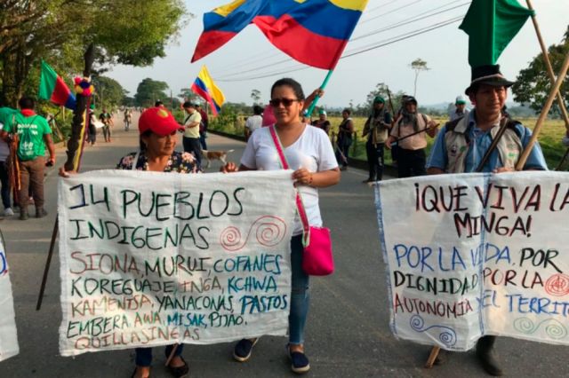 Miles de indígenas se movilizan hacia Bogotá