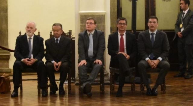 Directores del BCB continuarán en sus cargos mientras no hayan sucesores Directores del BCB continuarán en sus cargos mientras no hayan sucesores