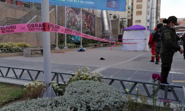 Policía mata a su pareja en  la estación de Mi Teleférico