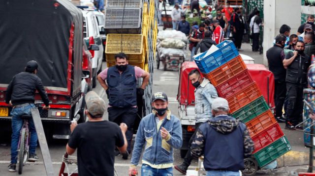 Colombia extiende aislamiento selectivo
