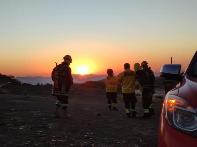 Incendio en la Falda de la Queñua fue controlado durante la noche