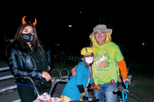 Estefanía Karina Rodríguez, Mariam Gareca y Tom Desposato.