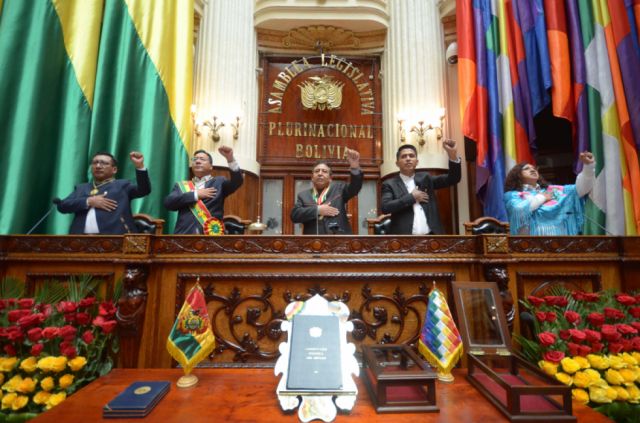 Análisis: Sí golpe, no Evo y buenos propósitos en los discursos de Arce y Choquehuanca