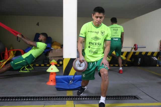 Diego Wayar se empieza a consolidar en la Selección Boliviana  