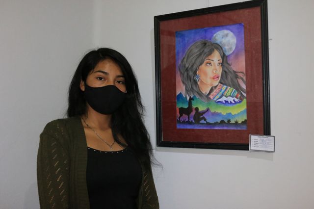 Carolina Antonio con la obra “Mirada al tiempo”.