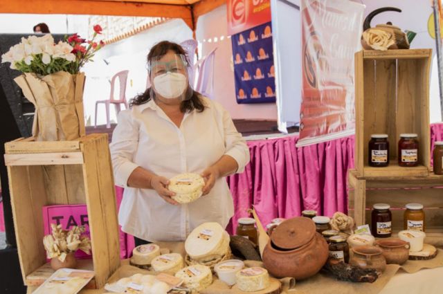 El emprendimiento “Manos del campo”  trajo productos frescos locales.