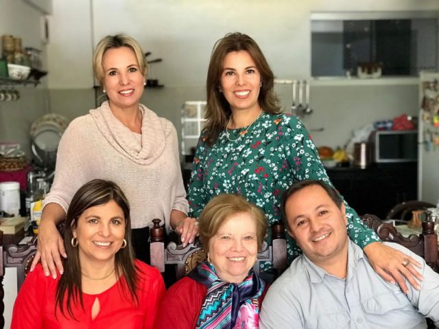 Fundación Guadalquivir nace como el sueño familiar de cuatro hermanos, Oscar, Cecilia, María Eugenia y Liliana Vargas Hernández, por honrar la memoria de su padre Oscar Vargas 
