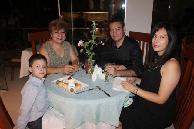 Max Jungermann, Ana Rosas y Paola Orihuela.