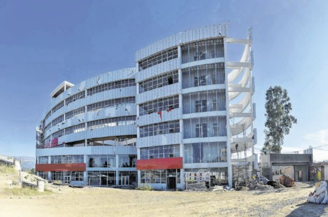 Médicos prevén comisiones para el funcionamiento del Materno Infantil en Tarija
