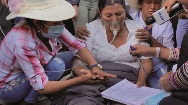 Ministro de Gobierno anuncia investigación a personas que agredieron a alcaldesa de Sipe Sipe