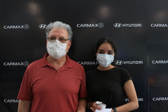 Los clientes Jaime Martínez y Keyla Martínez. 
