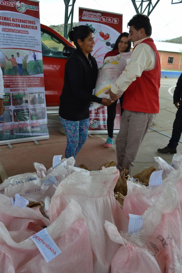 Subgobernación entrega 525 kilos de semilla de maíz en San Jacinto  