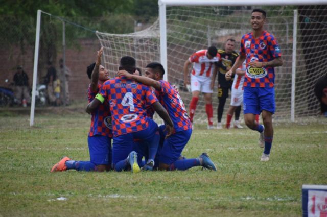 El club Quebracho se impuso ante Independiente