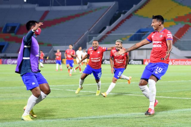 Wilstermann tiene el objetivo  de remontar el marcador