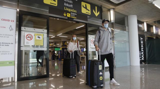Coronavirus: La OMS evalúa la implementación de “certificados de vacunación electrónica” para poder viajar