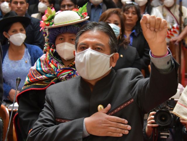 Choquehuanca dice que solo a un político corrompido le interesa quedarse en el poder