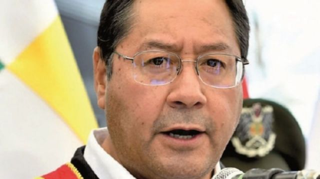 Gobierno abroga siete decretos que "beneficiaban a grupos de poder"