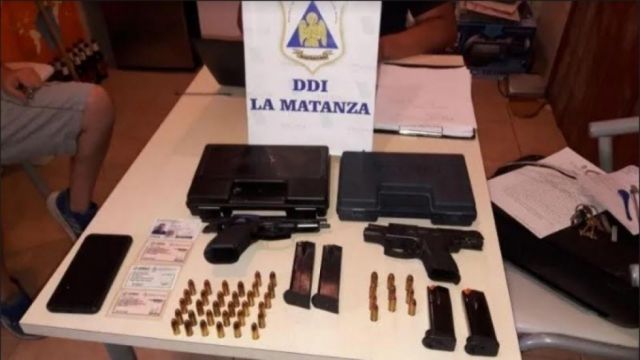 Realizó un “simulacro de fusilamiento” a su ex