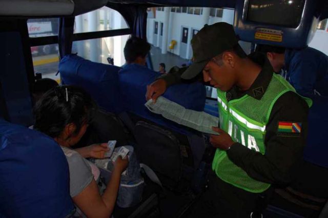 Tramitan hasta 30 permisos de viaje  para menores en Tarija 