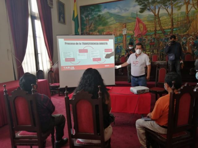 Padres piden al Concejo y Alcaldía de Tarija dar bono estudiantil antes de que culmine el año