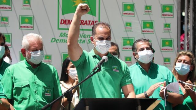 Roly Aguilera peleará la alcaldía cruceña por Demócratas
