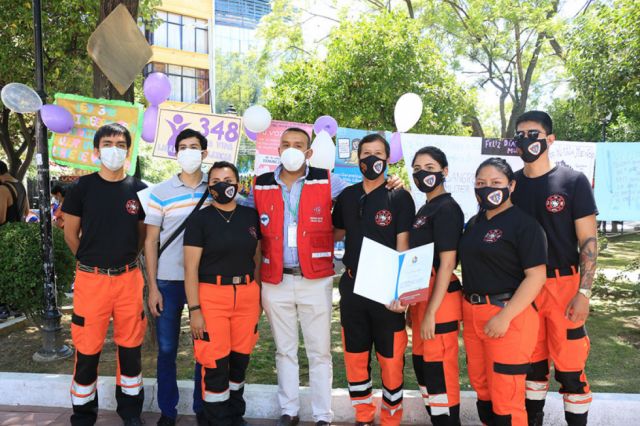 El Cuerpo de Bomberos Voluntarios Caballeros  de Fuego.