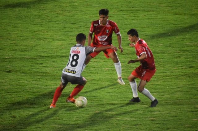 Real Tomayapo se aleja del sueño de ser campeón tras perder en casa 