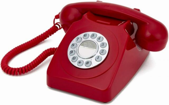 28D: La noche de los teléfonos rojos (y azules, y verdes, y naranjas y demás)
