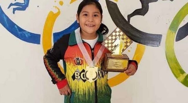 “Mi gran sueño es ser campeona mundial de ajedrez”, dice la tarijeña Nicol Mollo