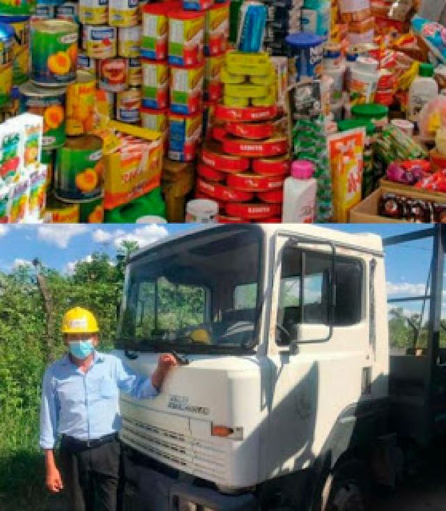 Concejal Marcelino Tapia junto al camión