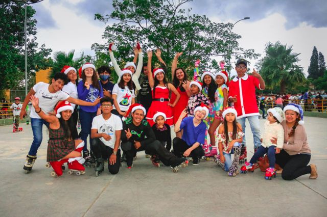 Los miembros del Club de Patinaje Tarija.