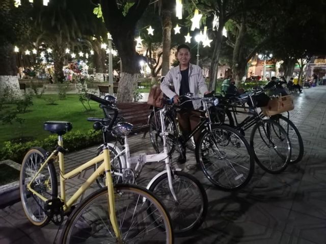 El grupo lució sus bicicletas clásicas.