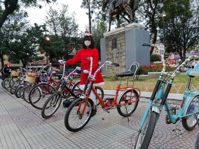 Una integrante del grupo Vintage Tarija.
