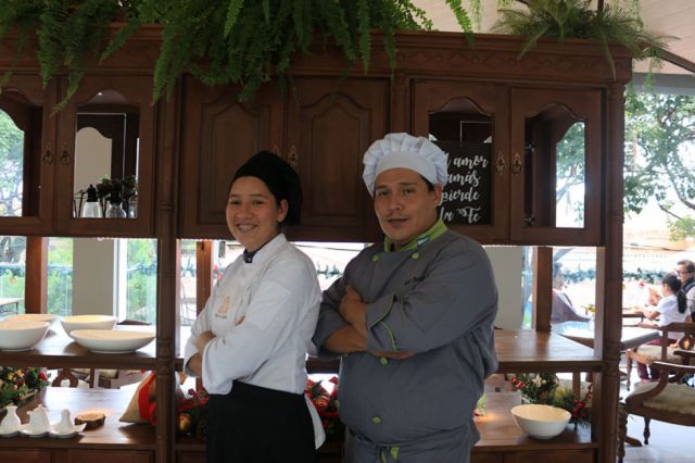 Los chefs Luis Chavarría y Jenny Zúñiga deleitaron a los comensales con sus exquisitos platos.