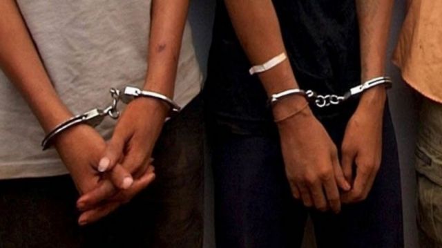 Detienen a sujetos que agredieron a policías