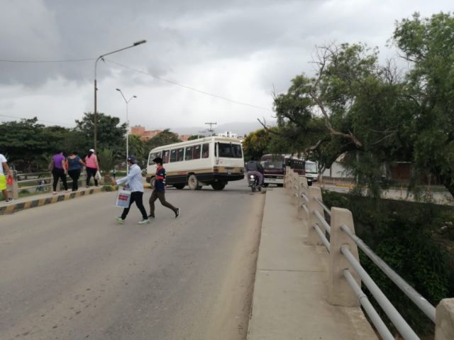 Paro de transporte en Tarija