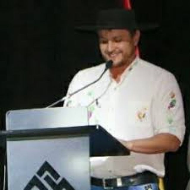 Acosta : Buhezo fue inhabilitado y Meyer será candidato a la Alcaldía de Tarija por el MAS