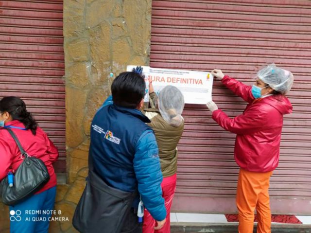 Clausuran dos farmacias en La Paz por faltas 