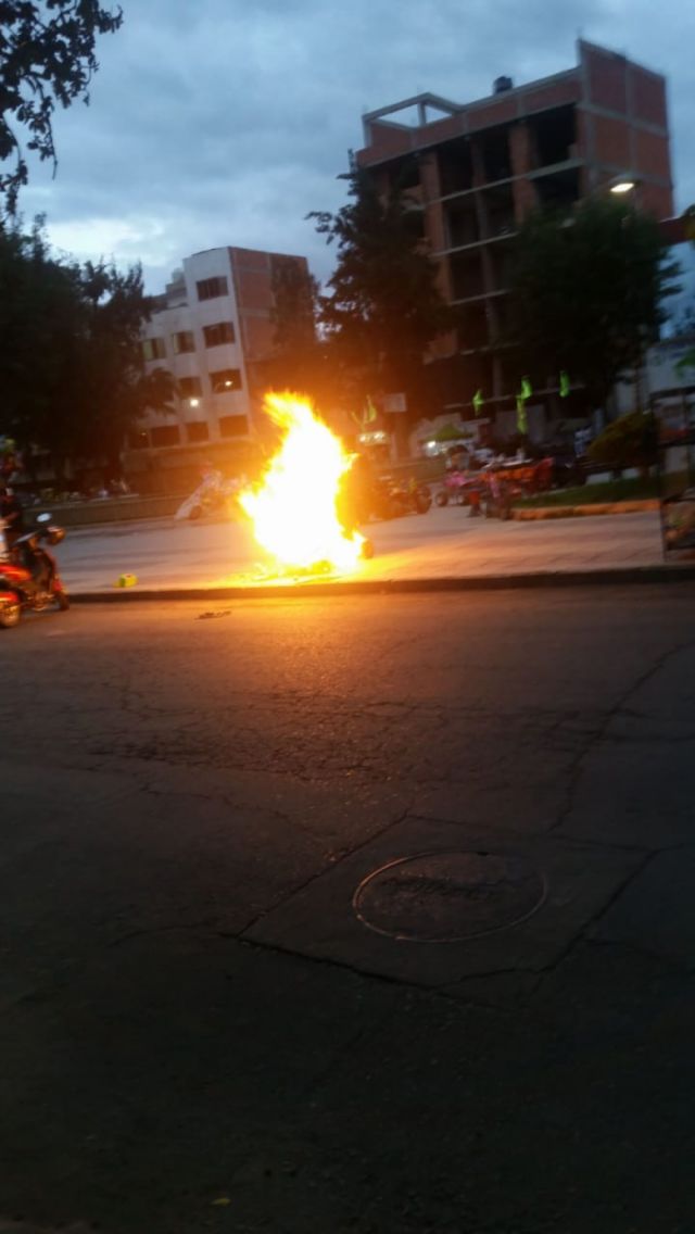 Se incendió un carrito de pizza en el Parque Bolívar