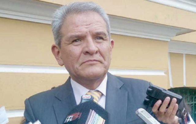Rolando Villena se encuentra intubado debido al Covid-19
