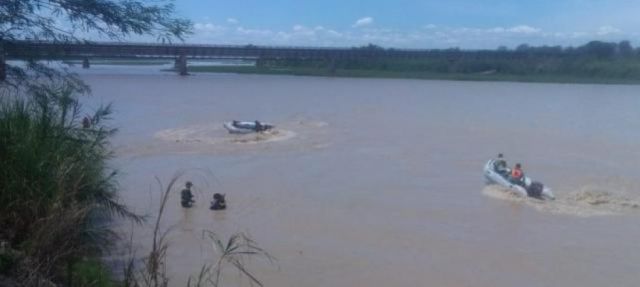 No hallan cuerpo de bagayero ahogado ayer en río Bermejo