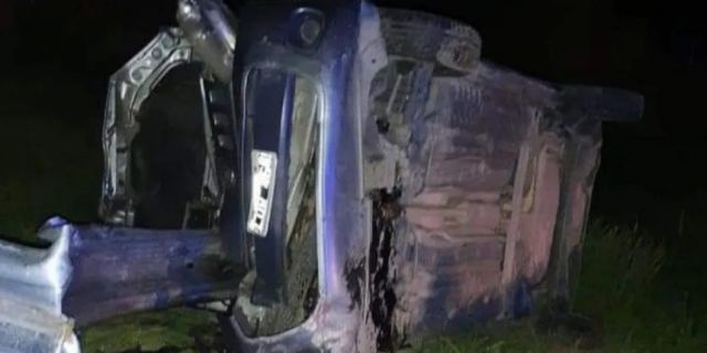 Mujer y sus hijos mueren decapitados en accidente 