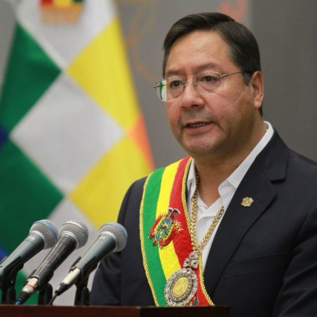 Arce anuncia la llegada de 15 millones de vacunas Covid desde la próxima semana 