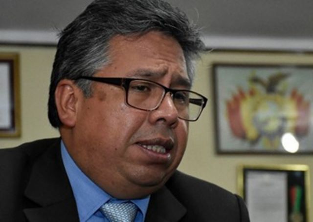 Larrea: TSE debe decidir si quiere “matar gente” yendo a elecciones